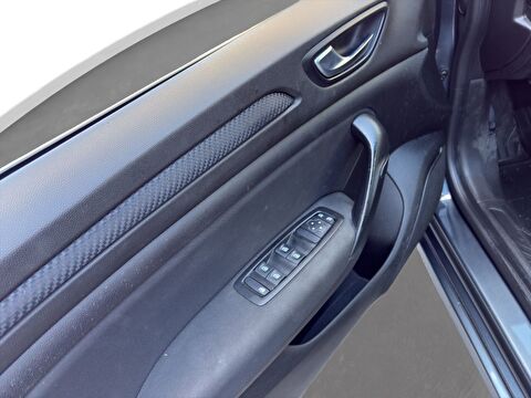 renault, megane, sedan 1.5 bluedci touch edc, otomatik, dizel 2.el otomobil | renew 20