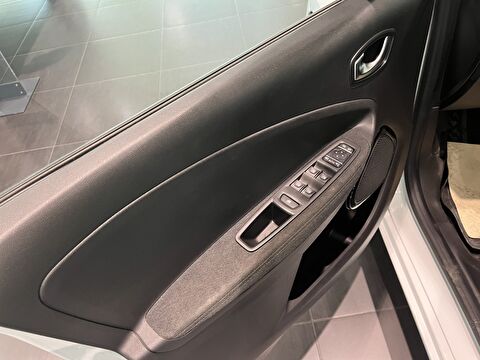 renault, zoe, hatchback 80 kw z.e 50 ıntense cvt, otomatik, elektrik 2.el otomobil | renew 22