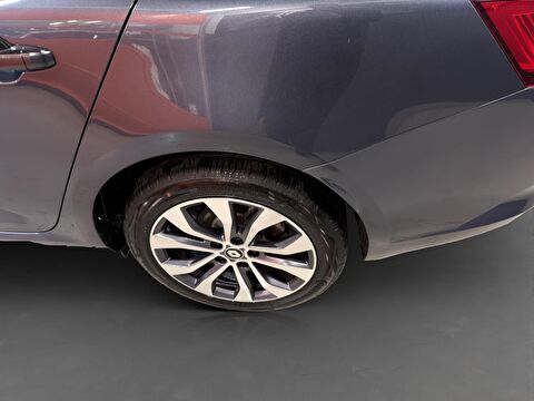 renault, megane, sedan 1.3 tce ıcon edc, otomatik, benzin 2.el otomobil | renew 8