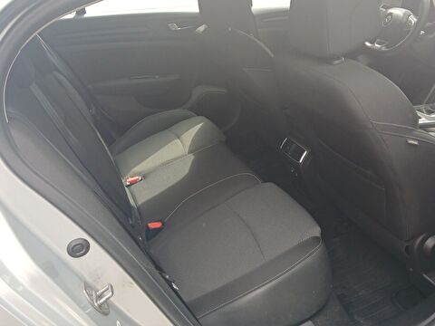 renault, megane, sedan 1.3 tce touch edc, otomatik, benzin 2.el otomobil | renew 17
