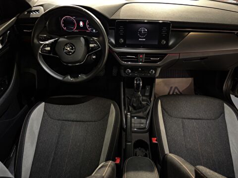 skoda, kamiq, suv 1.5 tsı act premium dsg, otomatik, benzin 2.el otomobil | renew 11