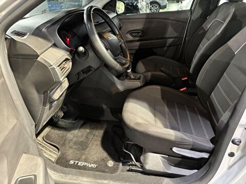 dacia, sandero stepway, 1.0 turbo essential cvt, otomatik, benzin 2.el otomobil | renew 13