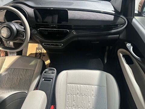 fiat, 500 ailesi, 500e la prima by bocelli, otomatik, elektrik 2.el otomobil | renew 17