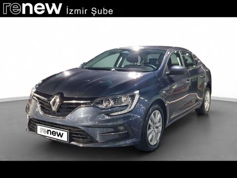 Sedan 1.3 TCe Touch EDC, 2. el otomobil | renew