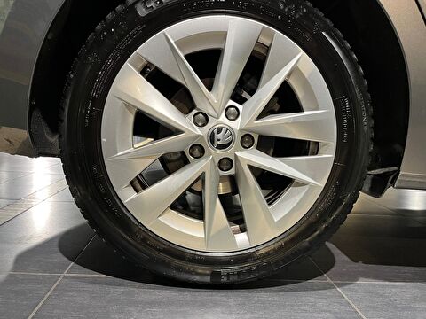 skoda, octavia, sedan 1.5 tsı e-tec premium dsg, otomatik, mhev 2.el otomobil | renew 9