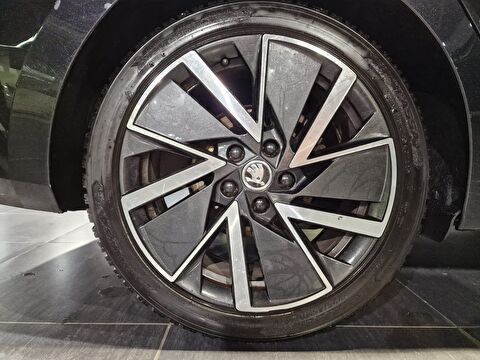 skoda, octavia, sedan 1.5 tsı e-tec sportline dsg, otomatik, mhev 2.el otomobil | renew 19