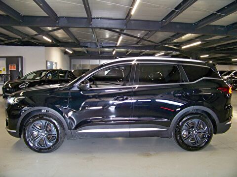 2023 Benzin Otomatik Chery Tiggo 7 Pro Siyah Yüzbaşıoğlu Otomotiv Mam. San ve Tic A.Ş.