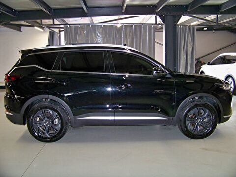 2023 Benzin Otomatik Chery Tiggo 7 Pro Siyah Yüzbaşıoğlu Otomotiv Mam. San ve Tic A.Ş.