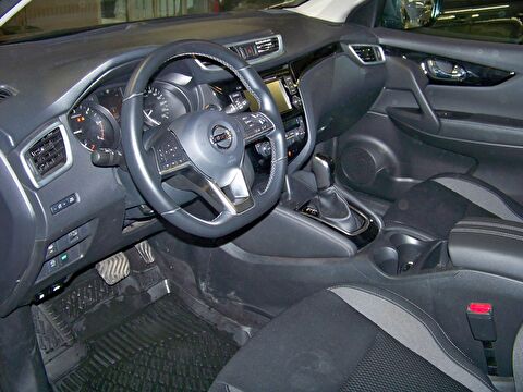 2020 Dizel Otomatik Nissan Qashqai Siyah Yüzbaşıoğlu Otomotiv Mam. San ve Tic A.Ş.