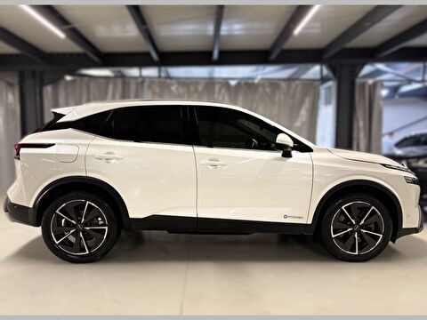 2023 Hybrid Otomatik Nissan Qashqai Beyaz Yüzbaşıoğlu Otomotiv Mam. San ve Tic A.Ş.