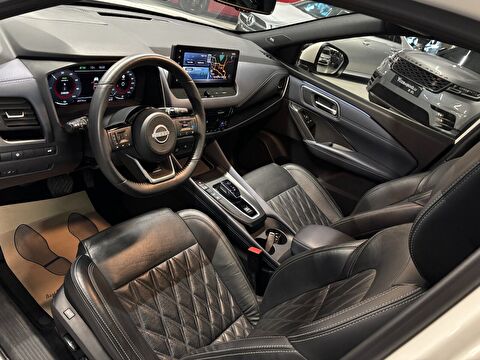 2023 Hybrid Otomatik Nissan Qashqai Beyaz Yüzbaşıoğlu Otomotiv Mam. San ve Tic A.Ş.