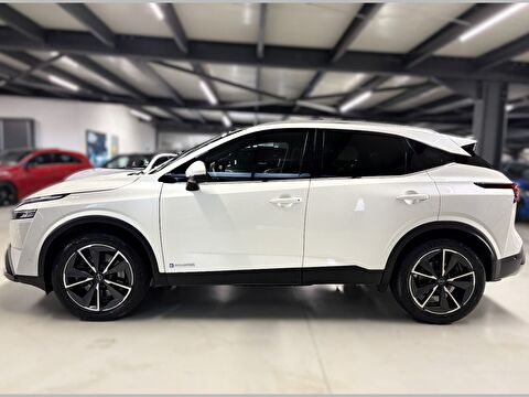 2023 Hybrid Otomatik Nissan Qashqai Beyaz Yüzbaşıoğlu Otomotiv Mam. San ve Tic A.Ş.