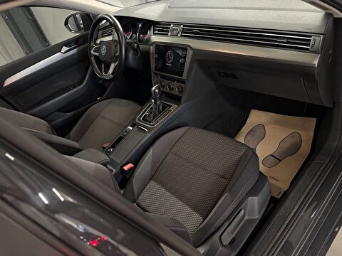 2021 Benzin Otomatik Volkswagen Passat Gri Yüzbaşıoğlu Otomotiv Mam. San ve Tic A.Ş.