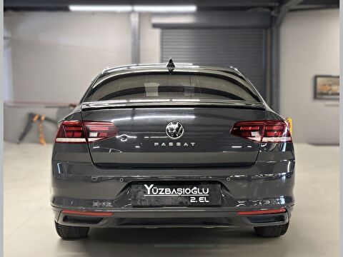 2021 Benzin Otomatik Volkswagen Passat Gri Yüzbaşıoğlu Otomotiv Mam. San ve Tic A.Ş.