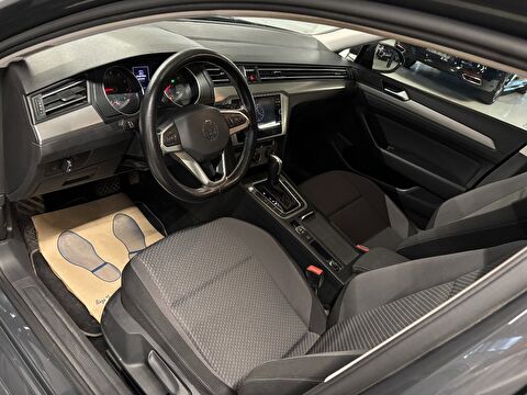 2021 Benzin Otomatik Volkswagen Passat Gri Yüzbaşıoğlu Otomotiv Mam. San ve Tic A.Ş.