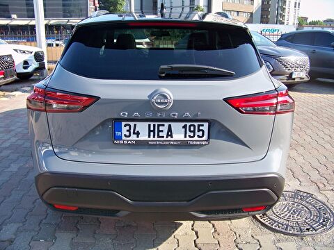 2023 MHEV Otomatik Nissan Qashqai Gri Yüzbaşıoğlu Otomotiv Mam. San ve Tic A.Ş.