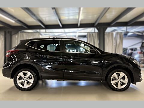 2020 Dizel Otomatik Nissan Qashqai Siyah Yüzbaşıoğlu Otomotiv Mam. San ve Tic A.Ş.