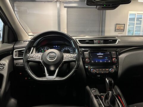 2020 Dizel Otomatik Nissan Qashqai Siyah Yüzbaşıoğlu Otomotiv Mam. San ve Tic A.Ş.
