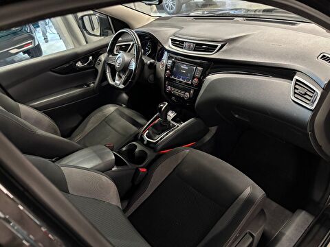 2020 Dizel Otomatik Nissan Qashqai Siyah Yüzbaşıoğlu Otomotiv Mam. San ve Tic A.Ş.