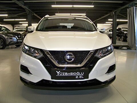 2020 Benzin Otomatik Nissan Qashqai Beyaz Yüzbaşıoğlu Otomotiv Mam. San ve Tic A.Ş.