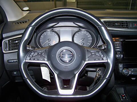 2020 Benzin Otomatik Nissan Qashqai Beyaz Yüzbaşıoğlu Otomotiv Mam. San ve Tic A.Ş.