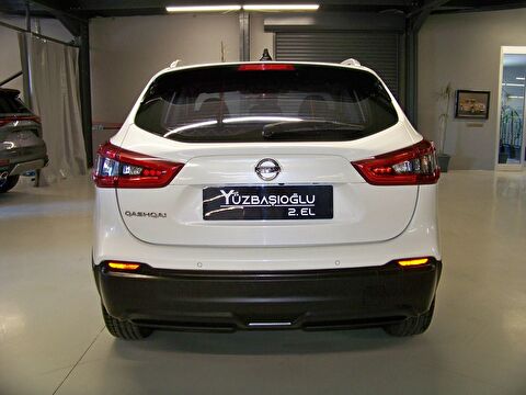2020 Benzin Otomatik Nissan Qashqai Beyaz Yüzbaşıoğlu Otomotiv Mam. San ve Tic A.Ş.