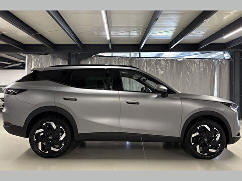 2026 Benzin Otomatik Omoda 7 Gri Yüzbaşıoğlu Otomotiv Mam. San ve Tic A.Ş.
