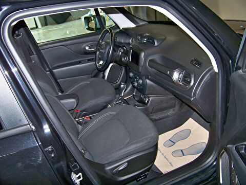 2020 Dizel Otomatik Jeep Renegade Siyah Yüzbaşıoğlu Otomotiv Mam. San ve Tic A.Ş.