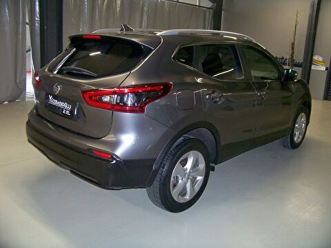 2019 Benzin Otomatik Nissan Qashqai Gri Yüzbaşıoğlu Otomotiv Mam. San ve Tic A.Ş.