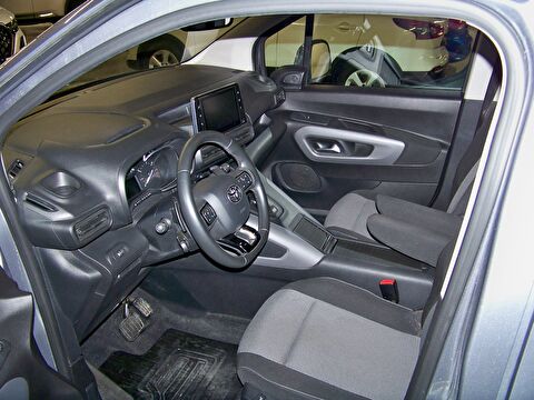 2022 Dizel Otomatik Toyota Proace City Gri Yüzbaşıoğlu Otomotiv Mam. San ve Tic A.Ş.