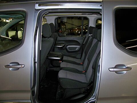 2022 Dizel Otomatik Toyota Proace City Gri Yüzbaşıoğlu Otomotiv Mam. San ve Tic A.Ş.