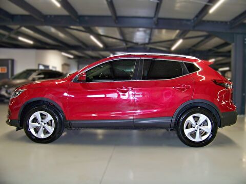 2018 Dizel Manuel Nissan Qashqai Kırmızı Yüzbaşıoğlu Otomotiv Mam. San ve Tic A.Ş.