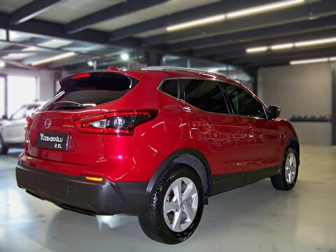 2018 Dizel Manuel Nissan Qashqai Kırmızı Yüzbaşıoğlu Otomotiv Mam. San ve Tic A.Ş.