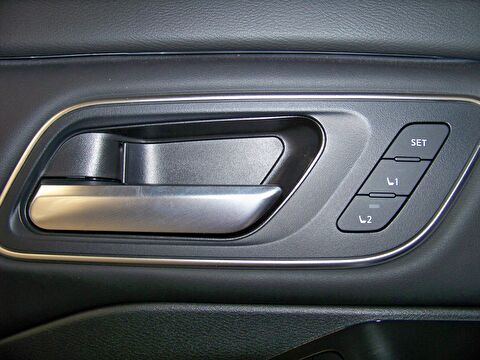 2024 MHEV Otomatik Nissan X-Trail Gümüş Gri Yüzbaşıoğlu Otomotiv Mam. San ve Tic A.Ş.