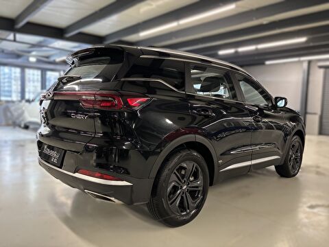 2024 Benzin Otomatik Chery Tiggo 7 Pro Siyah Yüzbaşıoğlu Otomotiv Mam. San ve Tic A.Ş.