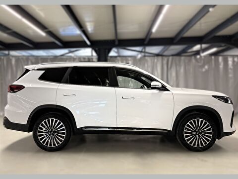 2025 Benzin Otomatik Chery Tiggo 8 Beyaz Yüzbaşıoğlu Otomotiv Mam. San ve Tic A.Ş.