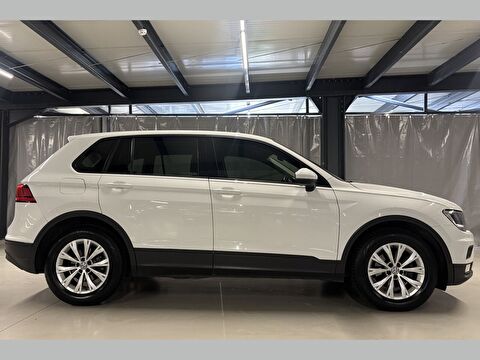 2017 Benzin Otomatik Volkswagen Tiguan Beyaz Yüzbaşıoğlu Otomotiv Mam. San ve Tic A.Ş.