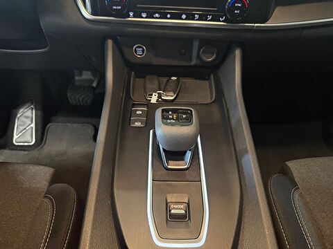 2023 MHEV Otomatik Nissan Qashqai Siyah Yüzbaşıoğlu Otomotiv Mam. San ve Tic A.Ş.