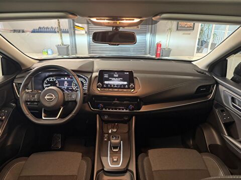 2023 MHEV Otomatik Nissan Qashqai Siyah Yüzbaşıoğlu Otomotiv Mam. San ve Tic A.Ş.
