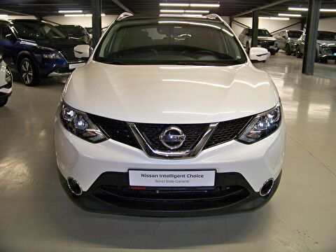 2016 Benzin Otomatik Nissan Qashqai Beyaz Yüzbaşıoğlu Otomotiv Mam. San ve Tic A.Ş.