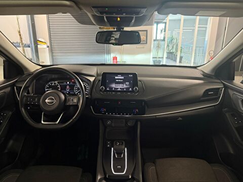 2022 MHEV Otomatik Nissan Qashqai Beyaz Yüzbaşıoğlu Otomotiv Mam. San ve Tic A.Ş.