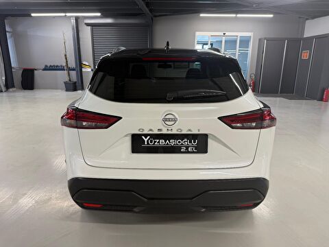 2022 MHEV Otomatik Nissan Qashqai Beyaz Yüzbaşıoğlu Otomotiv Mam. San ve Tic A.Ş.