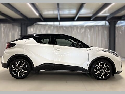 2020 Hybrid Otomatik Toyota C-HR Beyaz Yüzbaşıoğlu Otomotiv Mam. San ve Tic A.Ş.