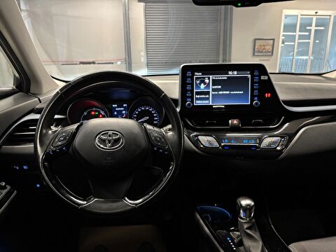 2020 Hybrid Otomatik Toyota C-HR Beyaz Yüzbaşıoğlu Otomotiv Mam. San ve Tic A.Ş.