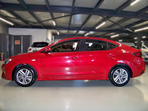 2019 Benzin Otomatik Hyundai Elantra Kırmızı Yüzbaşıoğlu Otomotiv Mam. San ve Tic A.Ş.