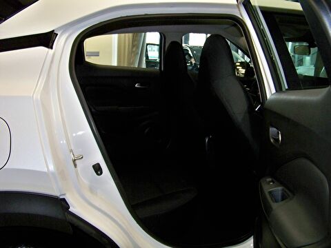 2025 Benzin Otomatik Nissan Juke Beyaz Yüzbaşıoğlu Otomotiv Mam. San ve Tic A.Ş.