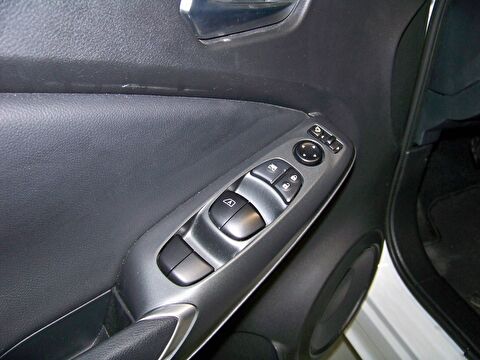 2025 Benzin Otomatik Nissan Juke Beyaz Yüzbaşıoğlu Otomotiv Mam. San ve Tic A.Ş.