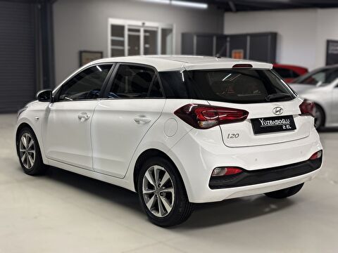 2019 Benzin Otomatik Hyundai i20 Beyaz Yüzbaşıoğlu Otomotiv Mam. San ve Tic A.Ş.