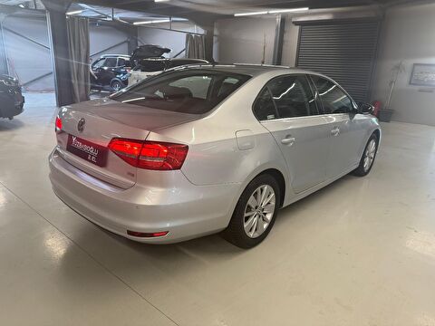 2015 Dizel Otomatik Volkswagen Jetta Gri Yüzbaşıoğlu Otomotiv Mam. San ve Tic A.Ş.