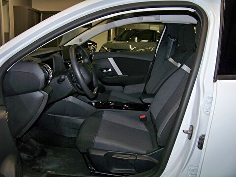 2025 Benzin Otomatik Citroen C4 X Beyaz Yüzbaşıoğlu Otomotiv Mam. San ve Tic A.Ş.